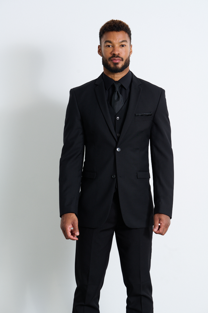 All black suit outfit 🏴 | Black suit men, All black suit, Classy outfits  men